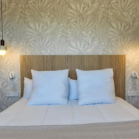 Feelathome Vil-la Romana Aparthotel *