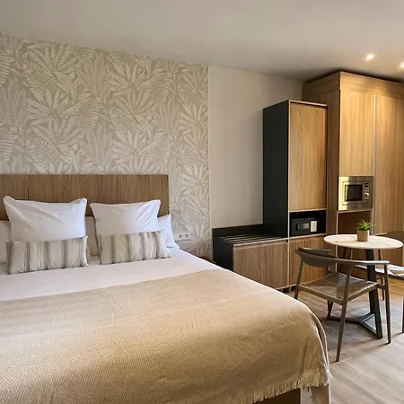 Апарт-отель Feelathome Vil-la Romana Тосса-де-Мар