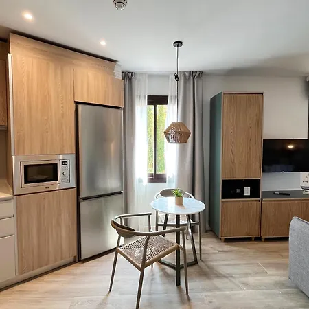 Апарт-отель Feelathome Vil-la Romana *