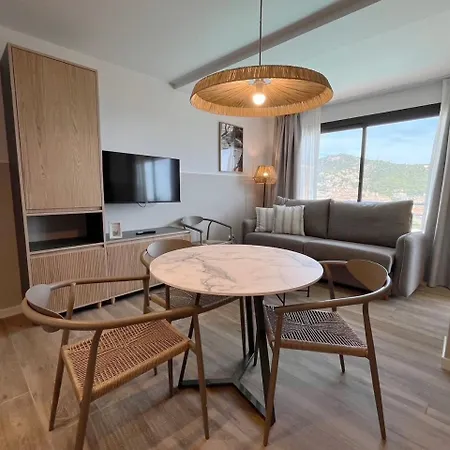 Feelathome Vil-la Romana Aparthotel *
