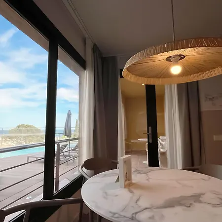 Feelathome Vil-la Romana Апарт-отель