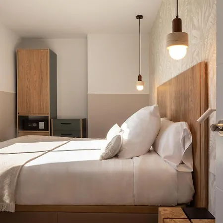 Feelathome Vil-la Romana 4*