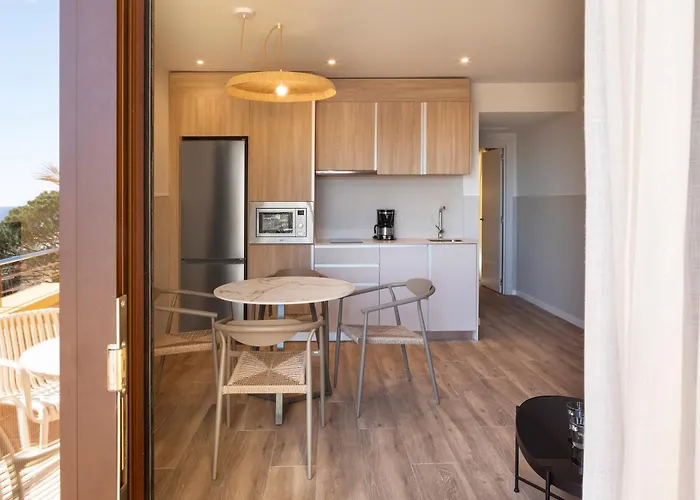 Feelathome Vil-la Romana Ξενοδοχείο με διαμερίσματα 4*